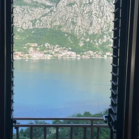 Villa Seawiev Risan Exterior photo